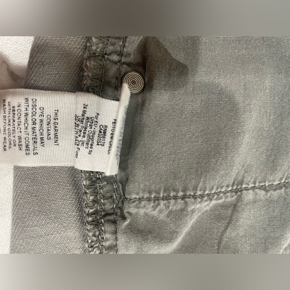 Free People button fly distressed short ACCEPTING OFFER - Picture 3 of 8